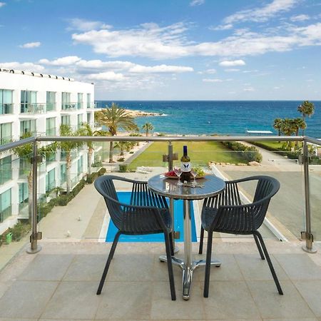 Gabriela - Coralli Beachfront Apartment プロタラス エクステリア 写真