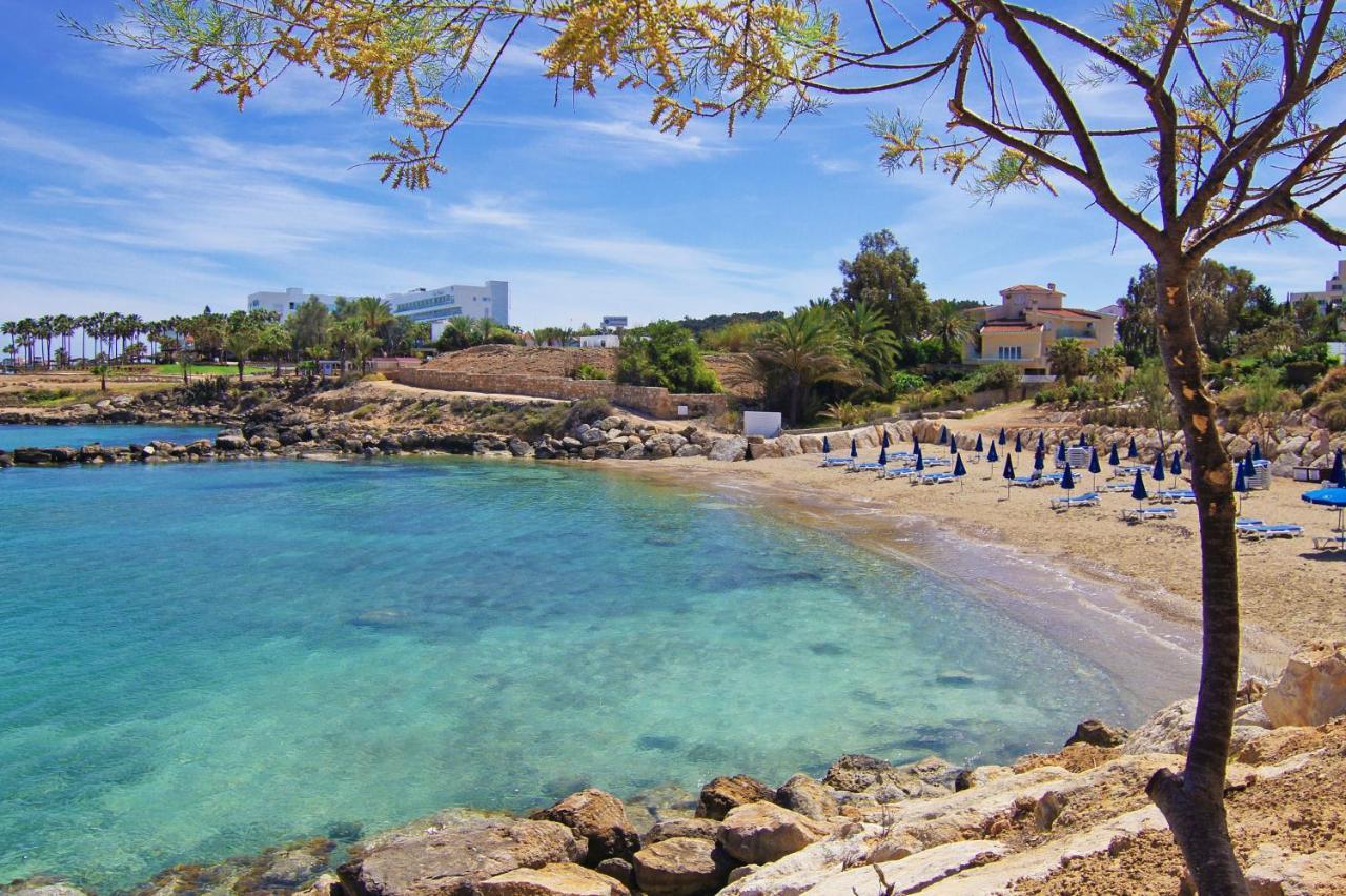 Gabriela - Coralli Beachfront Apartment プロタラス エクステリア 写真